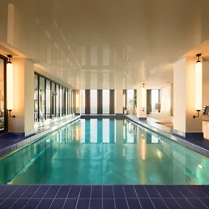 Hotel Adina
